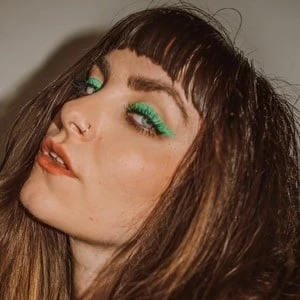 Indiefoxx Biography