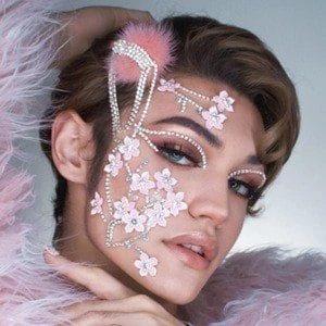 Indigotohell - Income, Birthday, Family, Bio, Networth & More