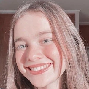 Giulia Inostroza - Age, Wiki, Birthdate, Bio, Networth, Family & More