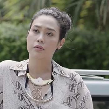 Inthira Charoenpura - Age, Bio, Birthdate, Family, Networth & More