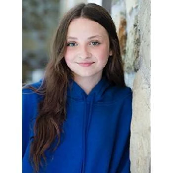 Irlande Côté - Age, Bio, Birthdate, Family, Networth & More