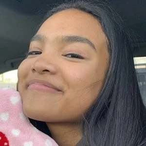 Mia Isaac - Age, WIki, Birthday, Family, Networth & More