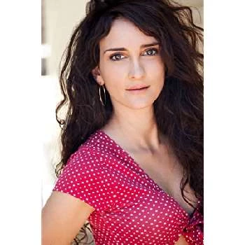 Isabel Ferrer Biography