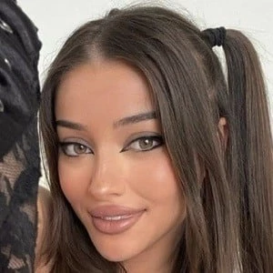 Isabel Rose Biography
