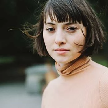 Isabel Shill - Age, Bio, Birthdate, Family, Networth & More