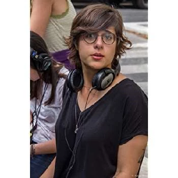 Isabelle Mecattaf - Age, Bio, Birthdate, Family, Networth & More