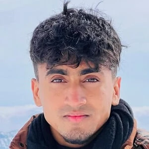 Isa Isarb - Profession, Biography, Birthdate, Family, Wiki & More