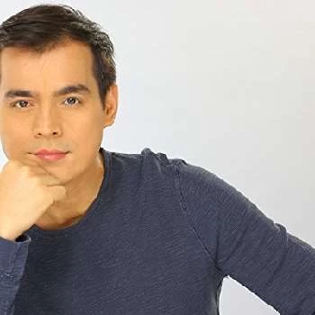 Isko Moreno Biography