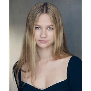 Issy Knopfler - Age, Bio, Birthdate, Family, Networth & More