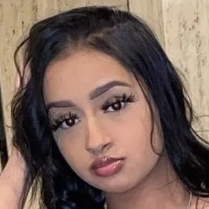 Isyglue - Profession, Biography, Birthdate, Family, Wiki & More