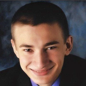 ItsRedFusion - Family, Bio, Birthdate,Age, Networth , Wiki& More