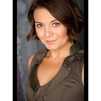 Ivy Khan - Age, Bio, Birthdate, Family, Networth & More