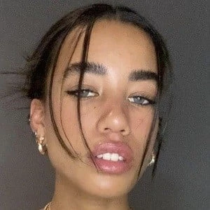 iwanacristal - Age, Bio, Career, Family, Wiki, Networth & More