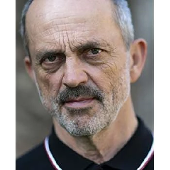 Jacek Koman