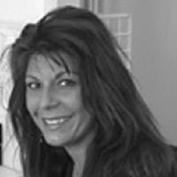 Jackie Moldau - Family, Bio, Birthday, Family, Income & More