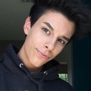 Julian Jake - Height, Bio, Wiki, Family, Birthplace, Networth & More