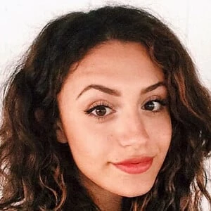 Fia James - Birthday, Bio, Wiki, Family, Networth & More