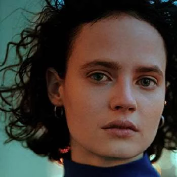 Jana McKinnon - Age, Bio, Birthdate, Family, Networth & More