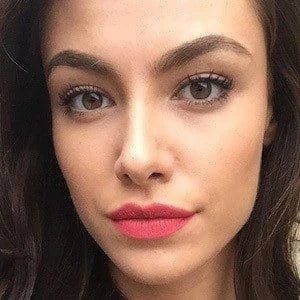 Hannah Janes - Date Of Birth, Bio, Birthdate, Parents, Networth & More