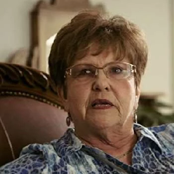 Janet Combs - Age, Bio, Birthdate, Family, Networth & More