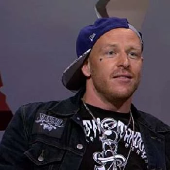Jason Ellis Biography