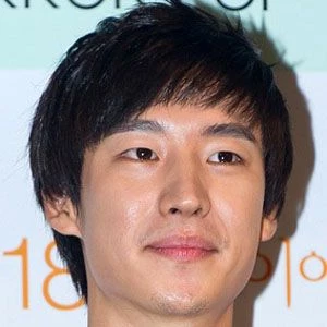 Lee Je-hoon Biography