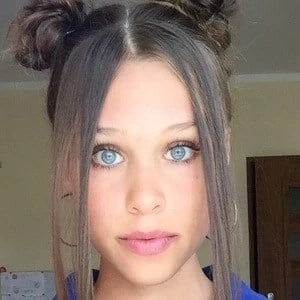 Jeleniewska - Birthday, Bio, Wiki, Family, Networth & More