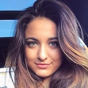 Mary Jelkovsky - Age, Bio, Career, Family, Wiki, Networth & More