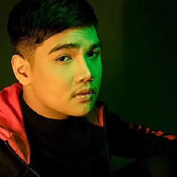 Jelo Acosta - Age, Bio, Birthdate, Family, Networth & More