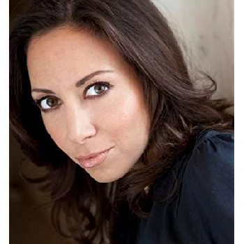 Jennifer Elia - Age, Bio, Birthdate, Family, Networth & More