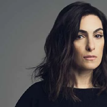 Jennifer Kaytin Robinson - Family, Bio, Birthday, Family, Income & More