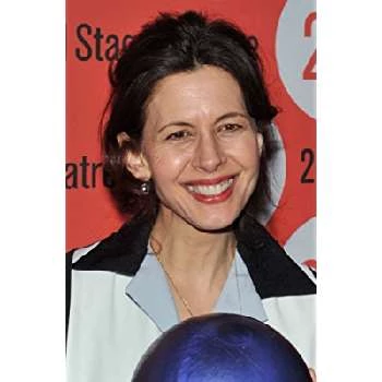 Jessica Hecht - Biography, Birthday, Wiki, Family, Networth & More