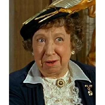 Jesslyn Fax - Family, Bio, Birthday, Family, Income & More