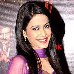 Dimple Jhangiani - Age, WIki, Birthday, Family, Networth & More