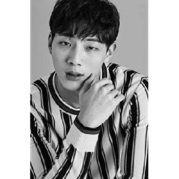 Ji-soo - Age, Bio, Birthdate, Family, Networth & More