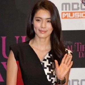 Kahi - Bio, Networth, Family, Age, Birthdate & More