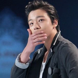 Yeo Jin-goo Biography