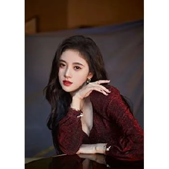 Jingyi Ju - Age, Bio, Birthdate, Family, Networth & More