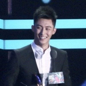 Huang JingYu - Birthplace, Bio, Wiki, Birthday, Family, Networth & More
