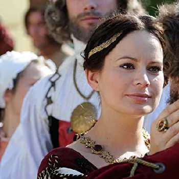 Jitka Cvancarová - Wiki, Bio, Networth, Birthdate, Family & More