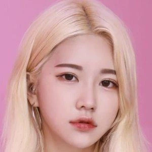 Sia Jiwoo Biography