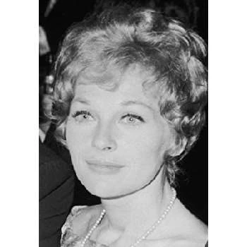 Joanna Moore - Birthday, Bio, Wiki, Family, Networth & More