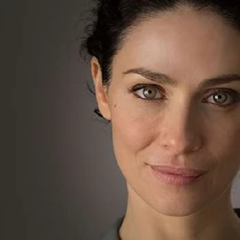 Joanne Kelly - Age, Bio, Birthdate, Family, Networth & More