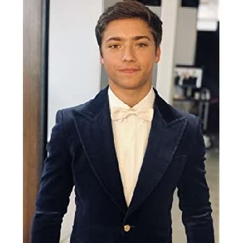 Joaquin Consuelos - Age, Bio, Birthdate, Family, Networth & More