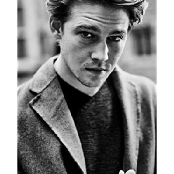 Joe Alwyn Biography