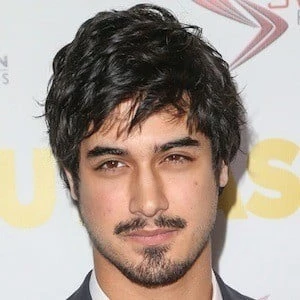 Avan Jogia Biography