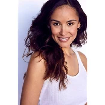 Johanna Sol - Age, Bio, Birthdate, Family, Networth & More