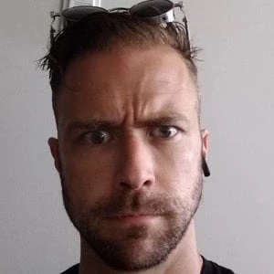 Matt Jolly - Family, Bio, Birthday, Family, Income & More