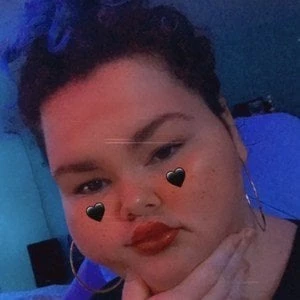 Amanda Jones - Age, Wiki, Birthdate, Bio, Networth, Family & More