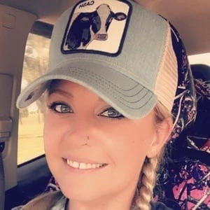 Mini Cow Girl Biography